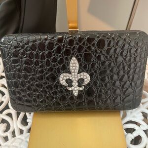 Elegant Black Crocodile Pattern Clutch